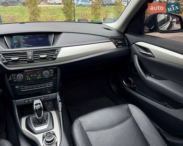 Позашляховик / Кросовер BMW X1 2015 в Києві