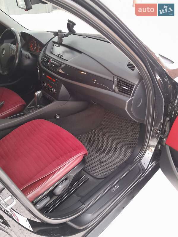 Позашляховик / Кросовер BMW X1 2010 в Запоріжжі