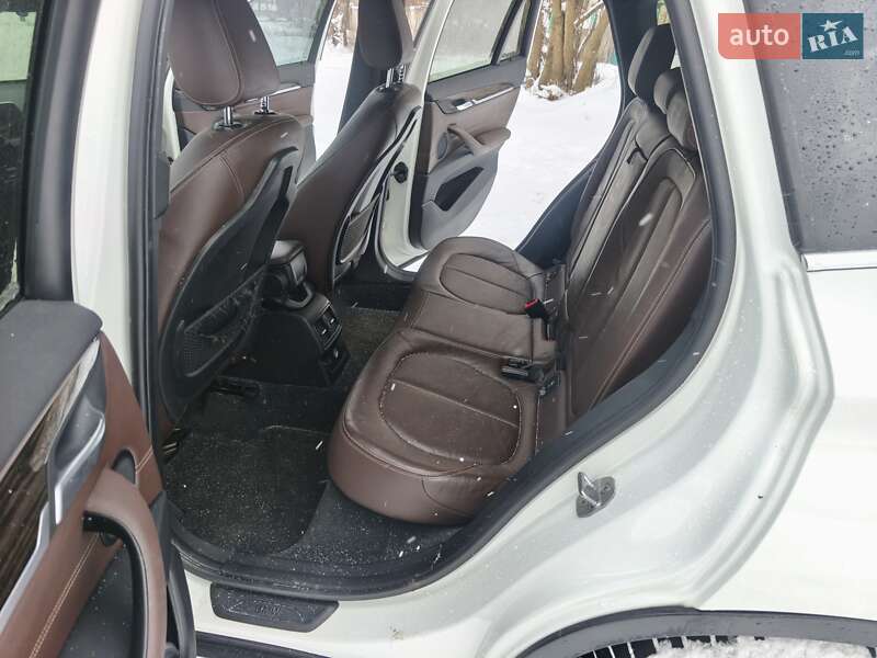 Позашляховик / Кросовер BMW X1 2017 в Дніпрі