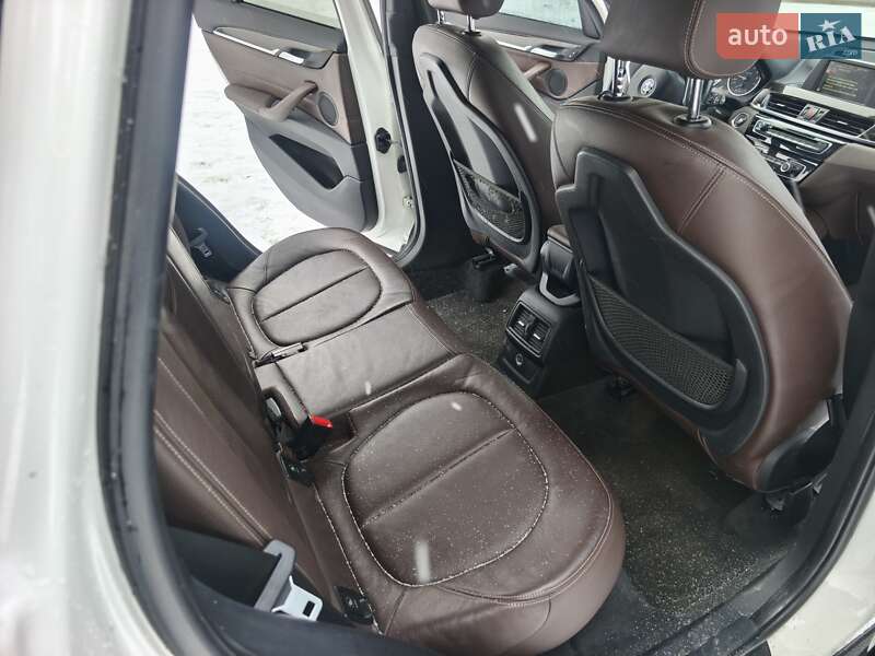 Позашляховик / Кросовер BMW X1 2017 в Дніпрі