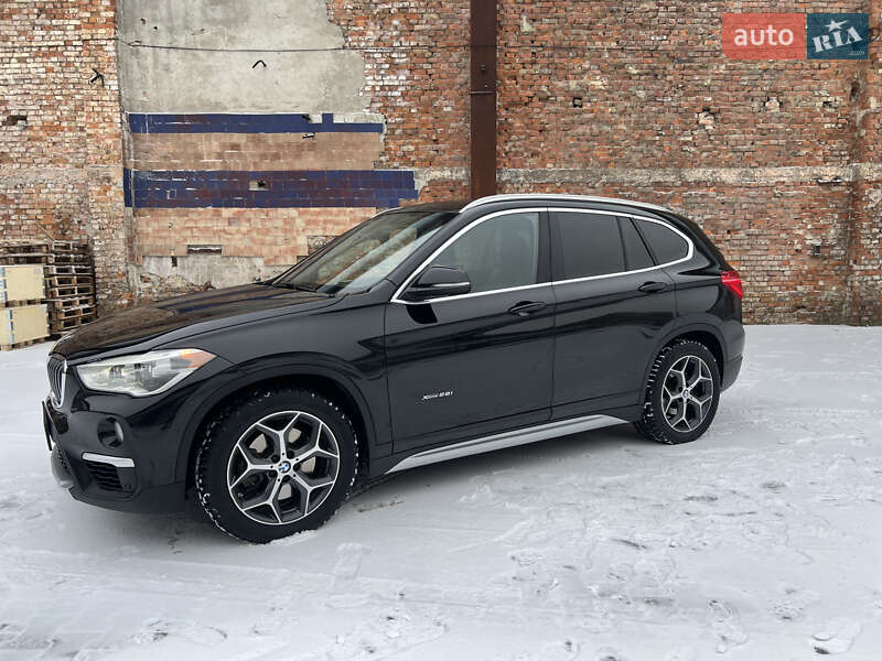 Внедорожник / Кроссовер BMW X1 2015 в Львове