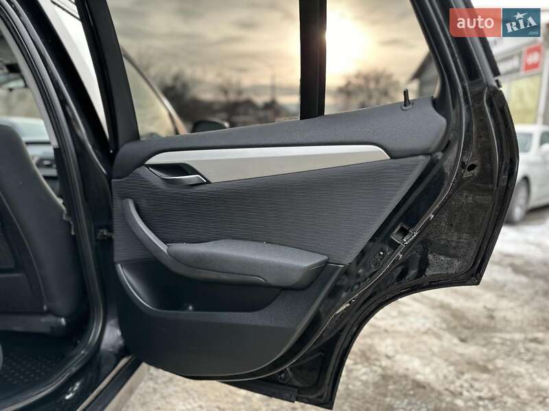 Позашляховик / Кросовер BMW X1 2011 в Вінниці