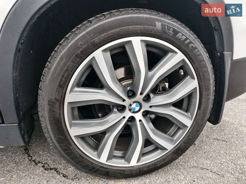 Внедорожник / Кроссовер BMW X1 2016 в Виннице