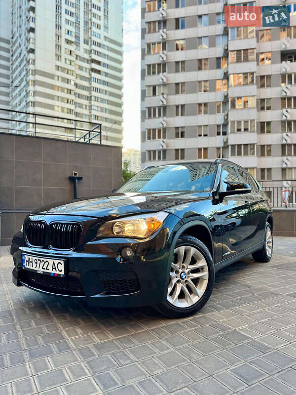 Внедорожник / Кроссовер BMW X1 2015 в Одессе