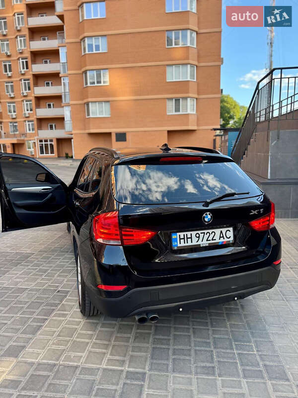 Внедорожник / Кроссовер BMW X1 2015 в Одессе