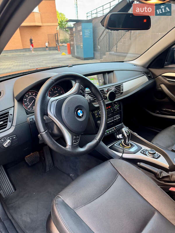 Внедорожник / Кроссовер BMW X1 2015 в Одессе