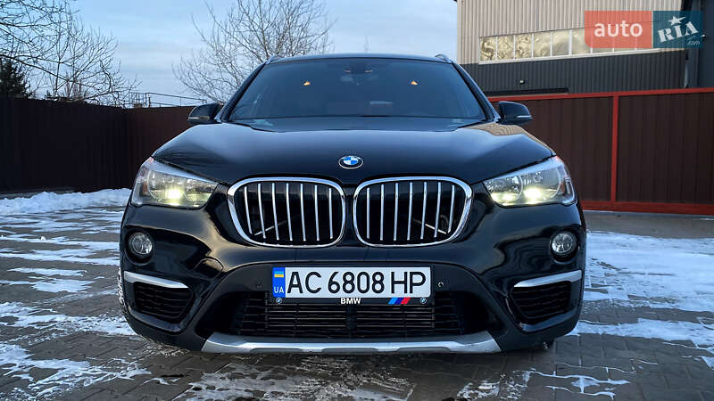 Внедорожник / Кроссовер BMW X1 2016 в Луцке