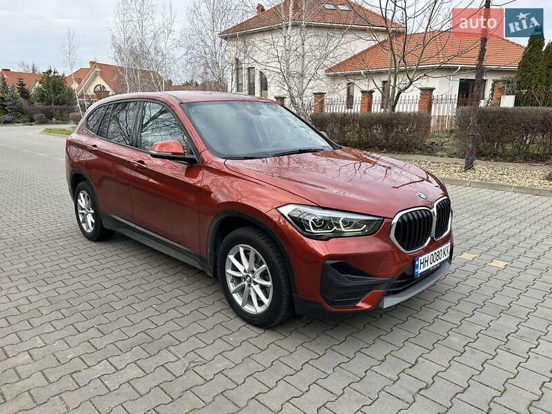 Внедорожник / Кроссовер BMW X1 2020 в Одессе