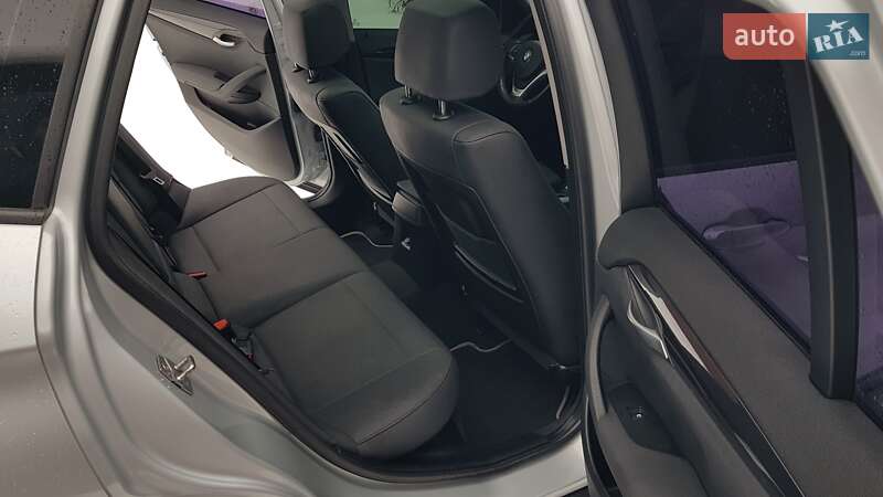 Внедорожник / Кроссовер BMW X1 2014 в Киеве