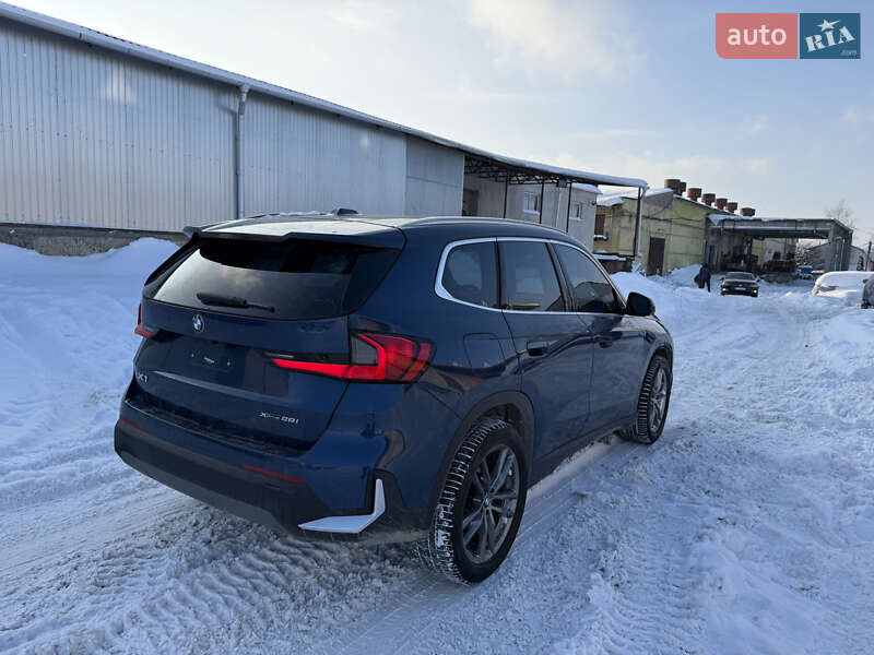 Внедорожник / Кроссовер BMW X1 2022 в Тернополе
