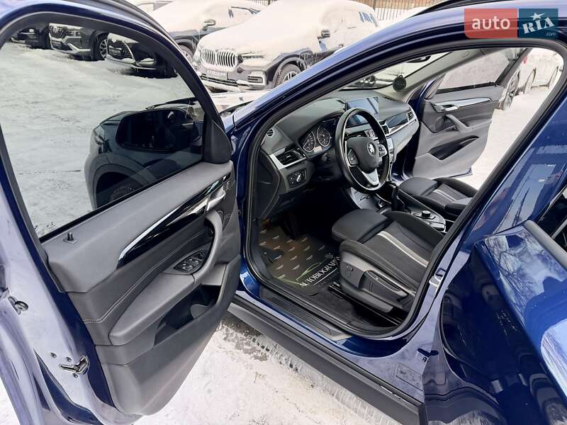 Внедорожник / Кроссовер BMW X1 2017 в Киеве