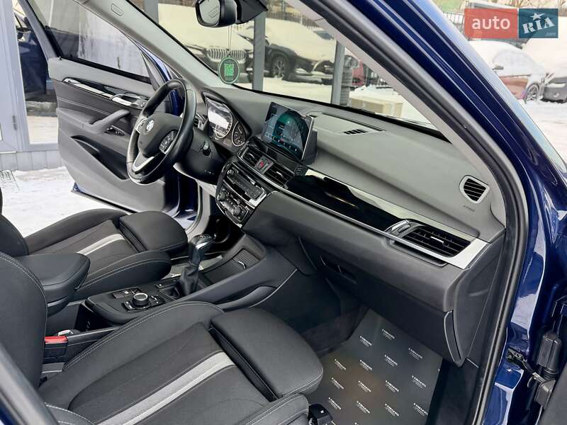 Внедорожник / Кроссовер BMW X1 2017 в Киеве