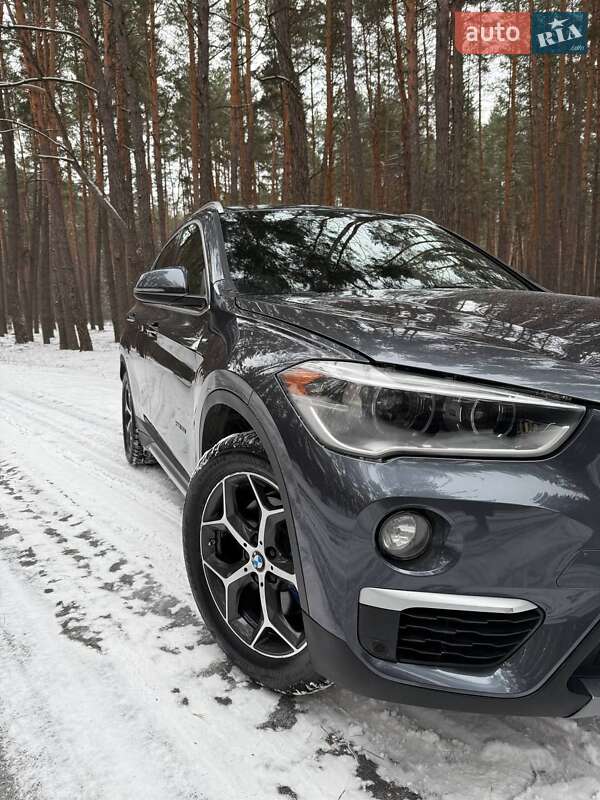 Внедорожник / Кроссовер BMW X1 2016 в Ахтырке