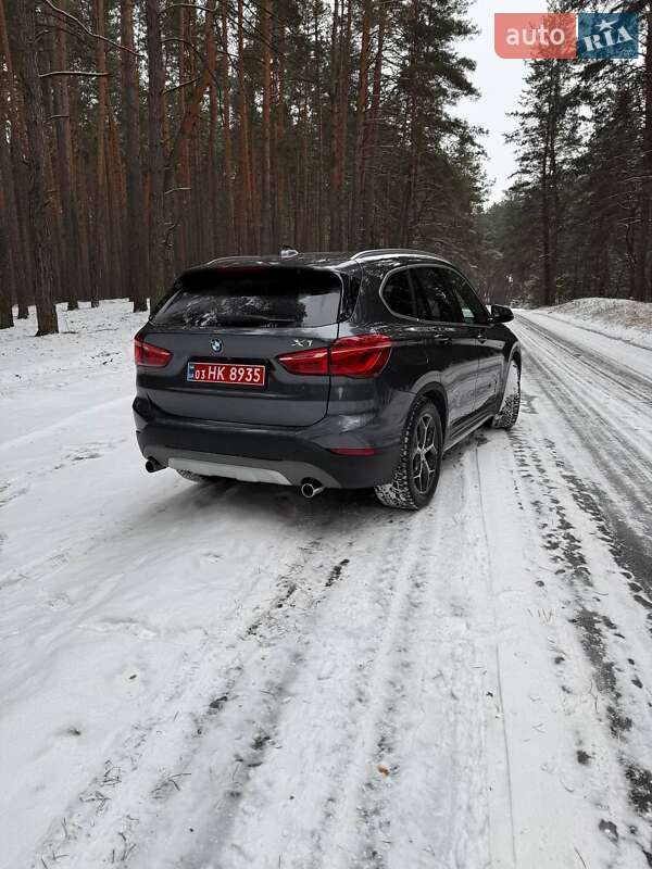 Внедорожник / Кроссовер BMW X1 2016 в Ахтырке