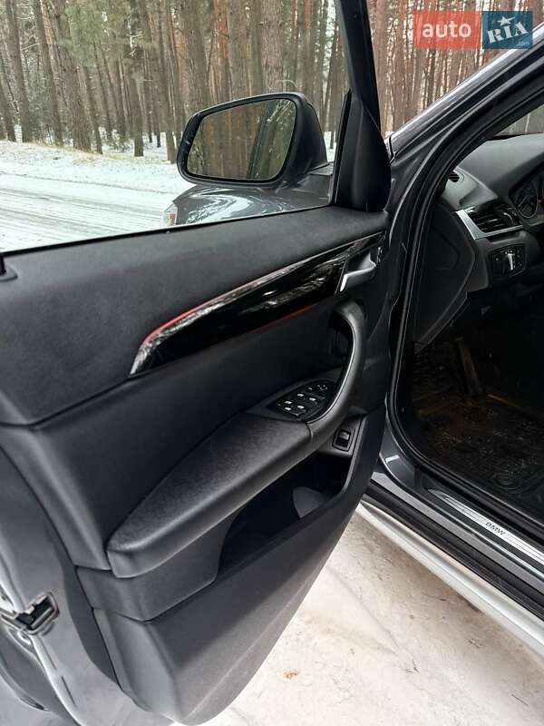 Внедорожник / Кроссовер BMW X1 2016 в Ахтырке