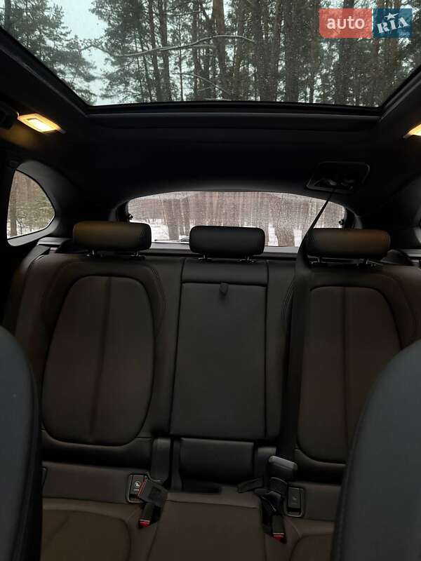 Внедорожник / Кроссовер BMW X1 2016 в Ахтырке