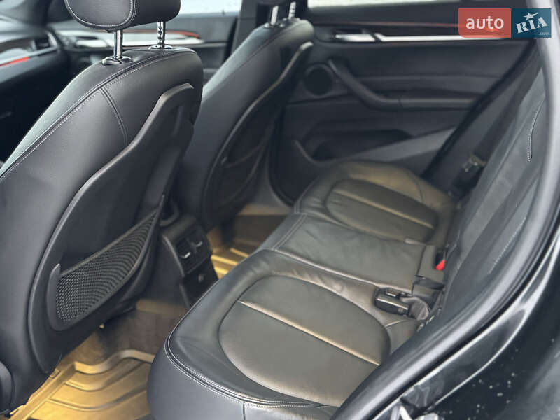 Внедорожник / Кроссовер BMW X1 2016 в Львове