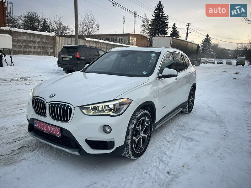 Внедорожник / Кроссовер BMW X1 2016 в Львове
