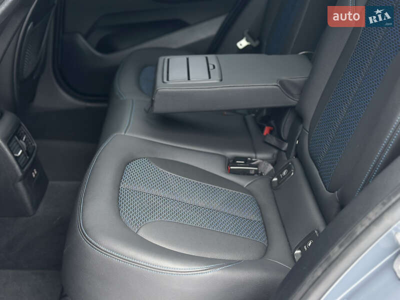 Внедорожник / Кроссовер BMW X1 2022 в Киеве