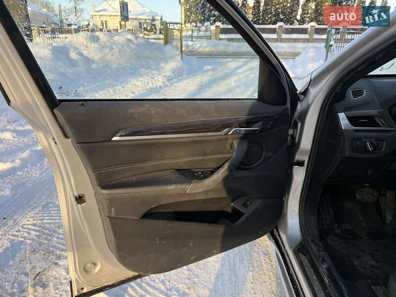 Внедорожник / Кроссовер BMW X1 2016 в Тернополе