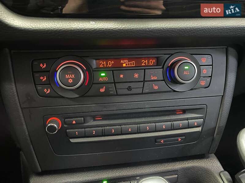 Внедорожник / Кроссовер BMW X1 2011 в Киеве