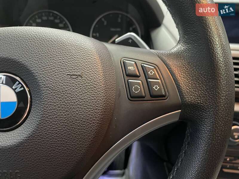 Внедорожник / Кроссовер BMW X1 2011 в Киеве