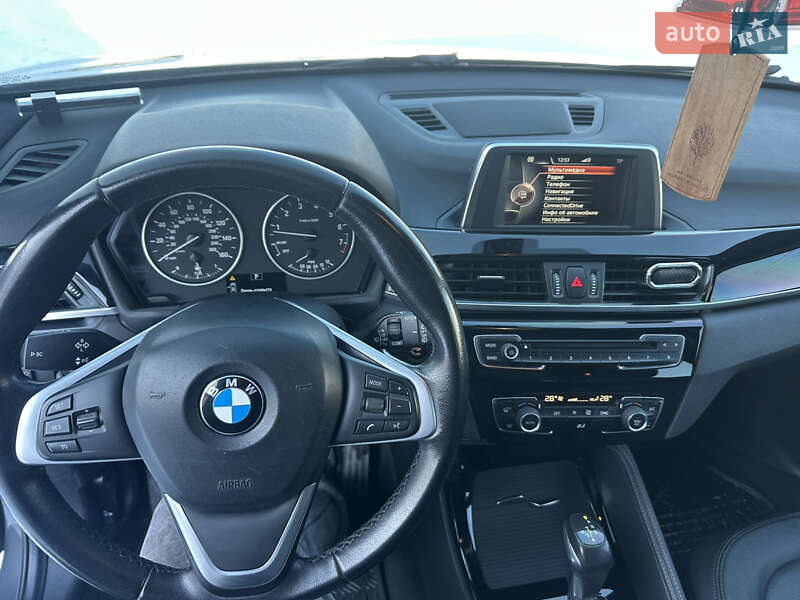 Внедорожник / Кроссовер BMW X1 2016 в Белой Церкви