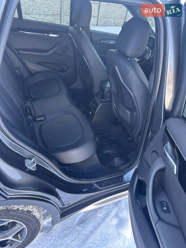 Внедорожник / Кроссовер BMW X1 2016 в Белой Церкви