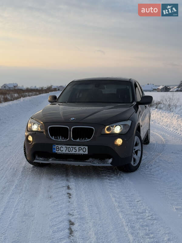 Внедорожник / Кроссовер BMW X1 2011 в Львове