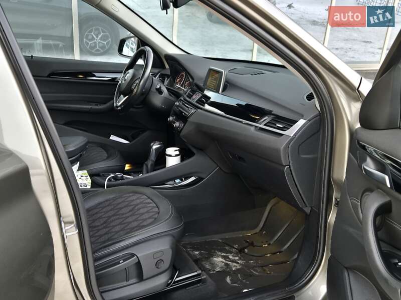 Внедорожник / Кроссовер BMW X1 2016 в Киеве