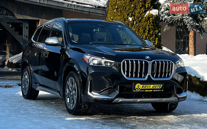 Внедорожник / Кроссовер BMW X1 2024 в Львове