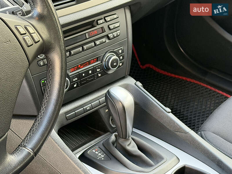 Внедорожник / Кроссовер BMW X1 2010 в Одессе