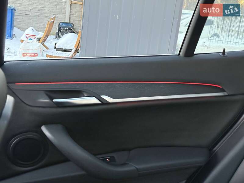 Внедорожник / Кроссовер BMW X1 2016 в Хмельницком