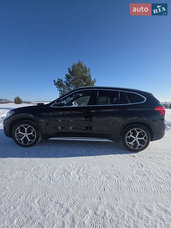 Внедорожник / Кроссовер BMW X1 2019 в Ровно