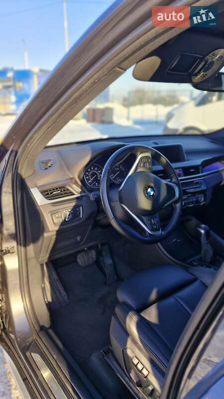 Внедорожник / Кроссовер BMW X1 2017 в Луцке