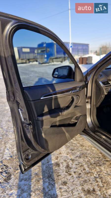 Внедорожник / Кроссовер BMW X1 2017 в Луцке