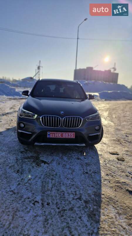 Внедорожник / Кроссовер BMW X1 2017 в Луцке