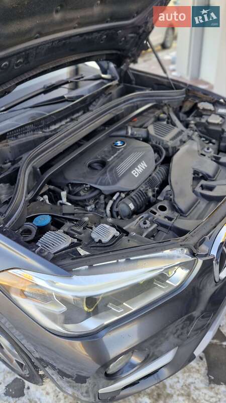 Внедорожник / Кроссовер BMW X1 2017 в Луцке
