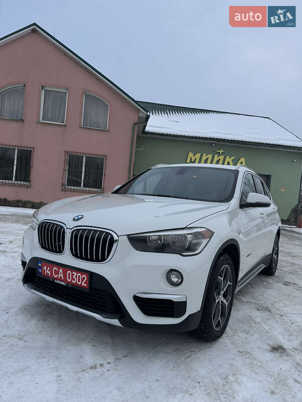 Внедорожник / Кроссовер BMW X1 2016 в Рожнятове