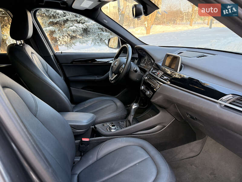 Внедорожник / Кроссовер BMW X1 2017 в Ровно