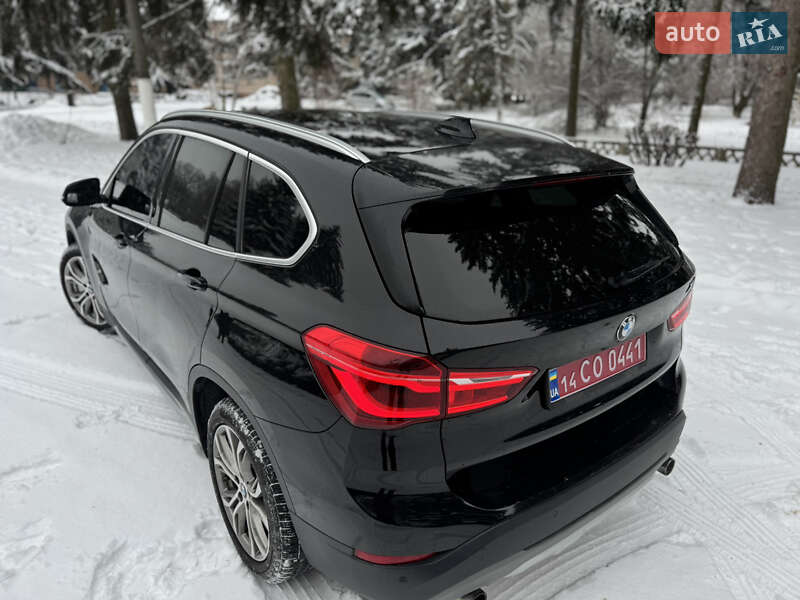Внедорожник / Кроссовер BMW X1 2017 в Умани