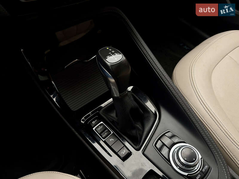 Внедорожник / Кроссовер BMW X1 2015 в Ровно