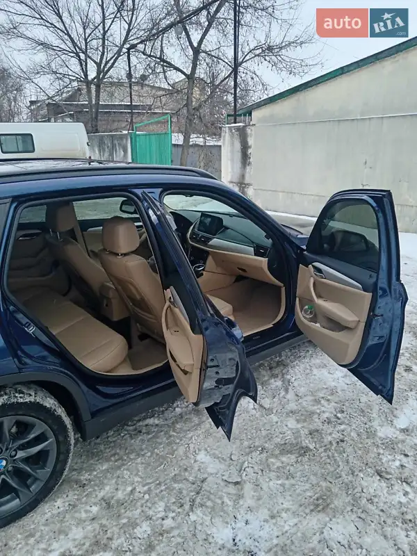 BMW X1 2014 VIN WBAVL1C58FVY35105 фото оголошення 9 з 58