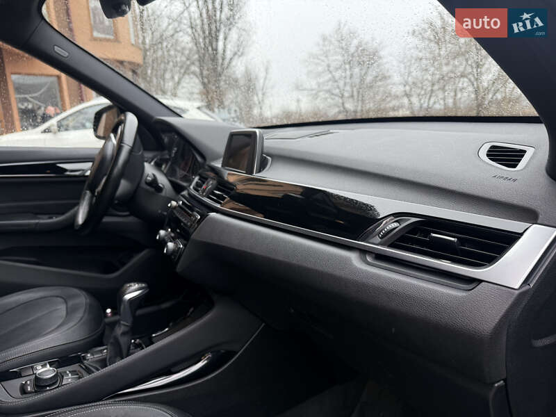 Внедорожник / Кроссовер BMW X1 2016 в Тячеве