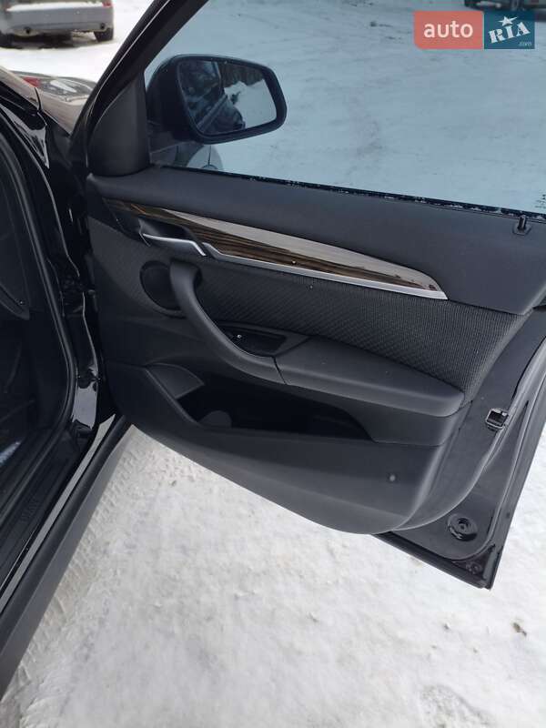 Внедорожник / Кроссовер BMW X1 2015 в Прилуках