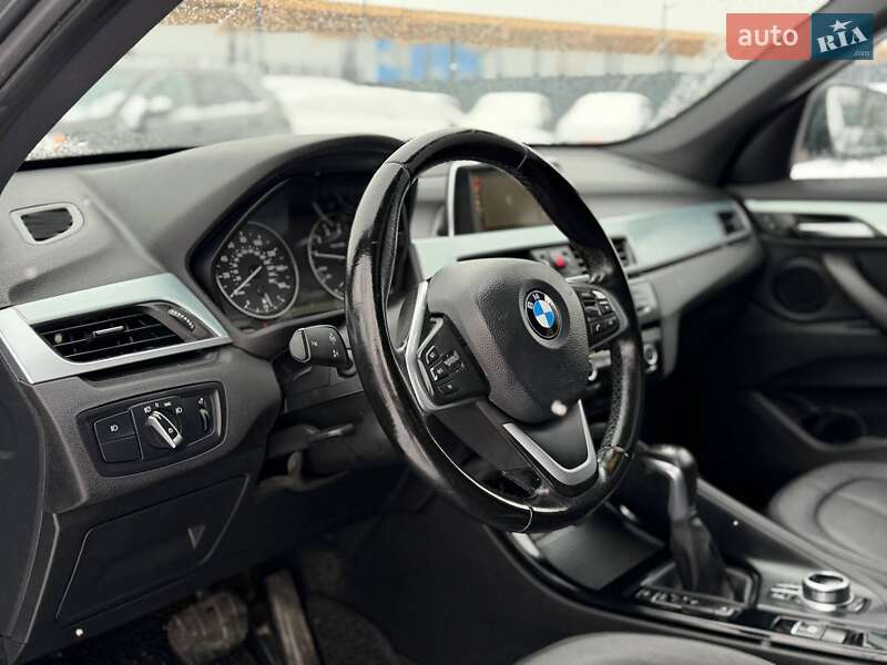Позашляховик / Кросовер BMW X1 2016 в Львові