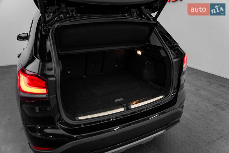 Внедорожник / Кроссовер BMW X1 2020 в Киеве