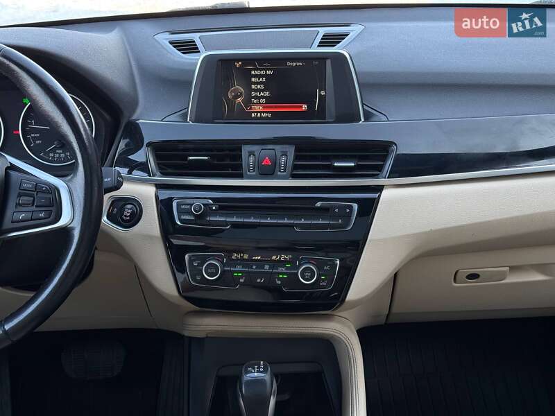 Позашляховик / Кросовер BMW X1 2017 в Рівному