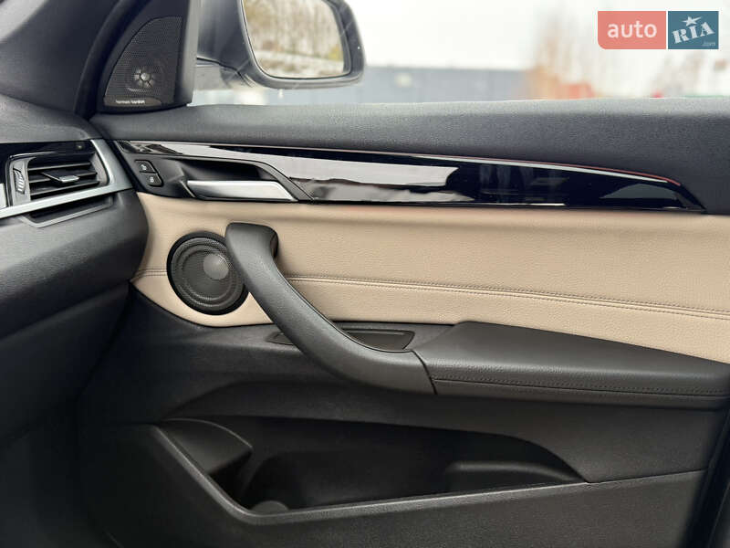 Позашляховик / Кросовер BMW X1 2017 в Києві фото 22 Позашляховик / Кросовер BMW X1 2017 в Києві