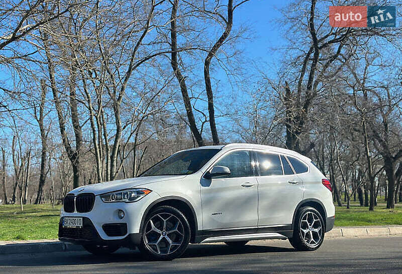 Внедорожник / Кроссовер BMW X1 2016 в Киеве